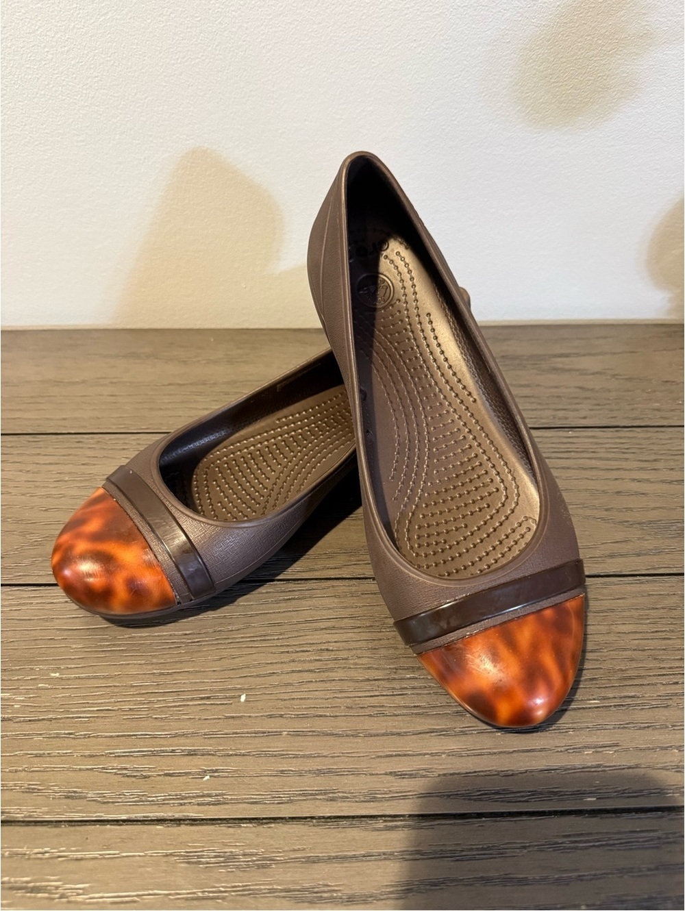 CROCS Brown Flats with Tortoiseshell-Effect Toe
